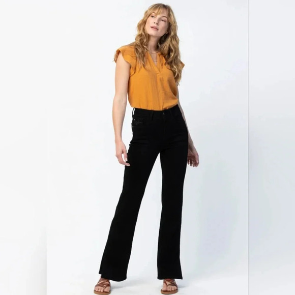 Judy Blue NWT Black Slit Hem Straight Leg Jeans Sz 15/32 - Picture 1 of 17